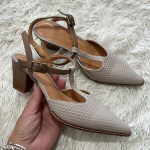 Sundance pointed stacked heel ankle strap - size 37 US 6.5